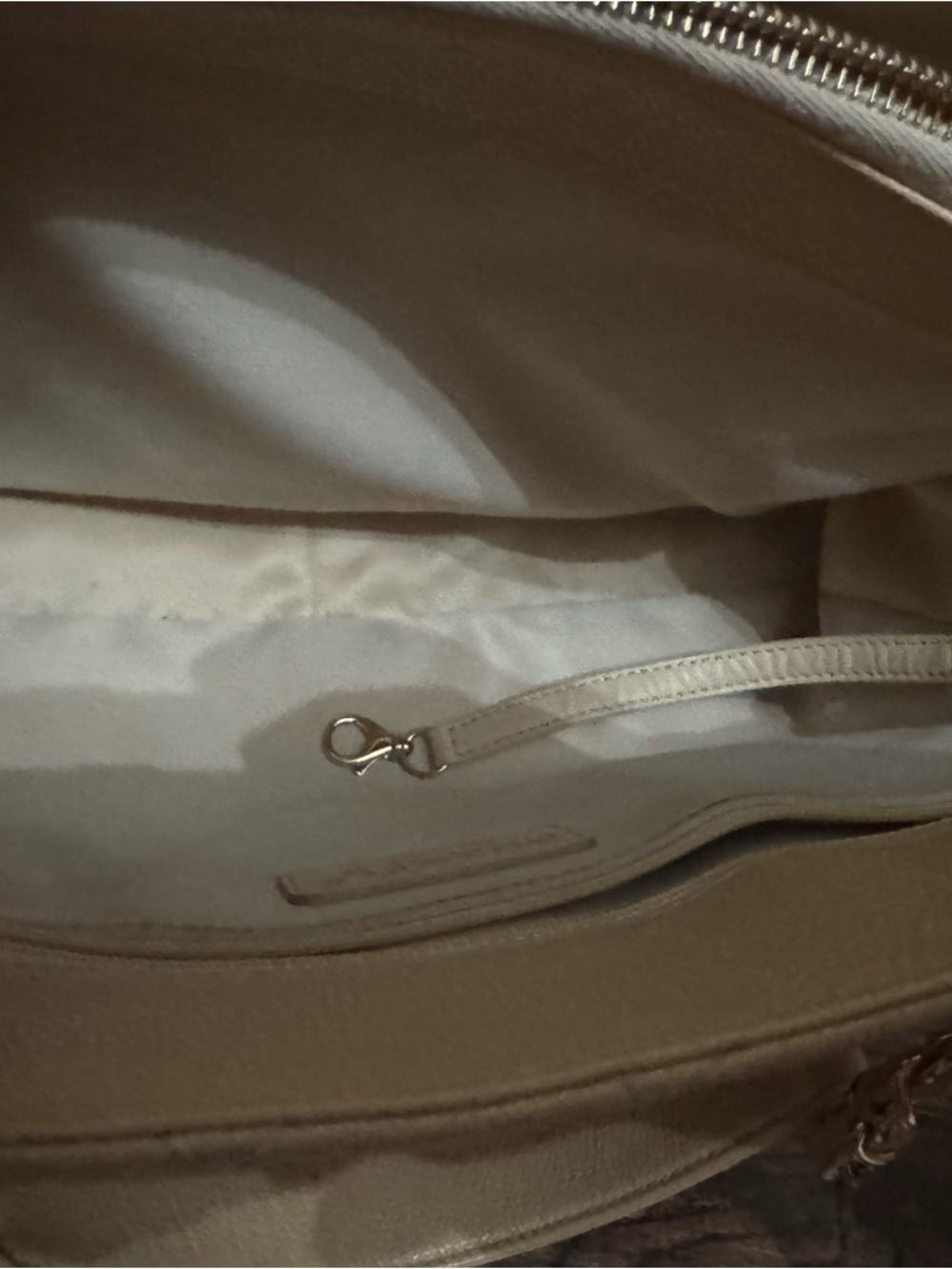 CHANEL Beige Quilted Leather Tote with Gold Chain-Strap - Picture 7 of 12